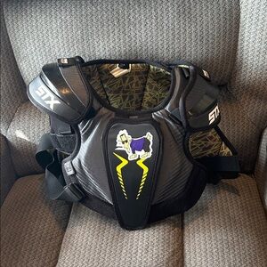 STX Kids Lacrosse Shoulder Pads - Black